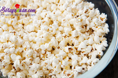 Bắp rang bơ caramel tự làm cực dễ cực ngon