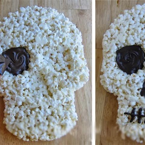 Cách làm bắp rang bơ hình đầu lâu