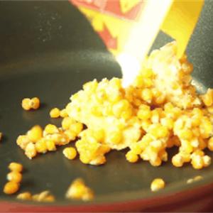 Cách làm bắp rang Oreo