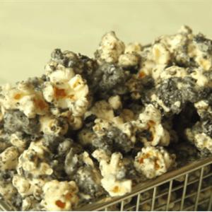 Cách làm bắp rang Oreo