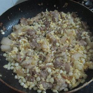 Cách làm bắp xào thịt heo