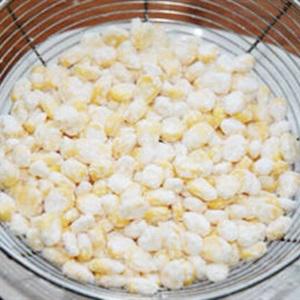 Cách làm bắp xào trứng muối