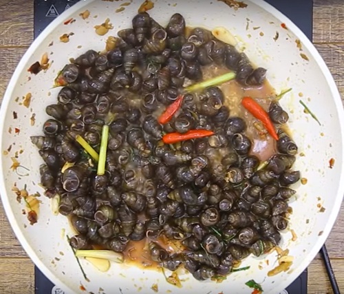 Bắt mắt ngon miệng cực đưa cơm với giò bì hoa đơn giản