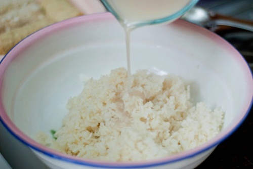 Bật mí cách nấu xôi lá dứa thơm ngon bằng nồi cơm điện