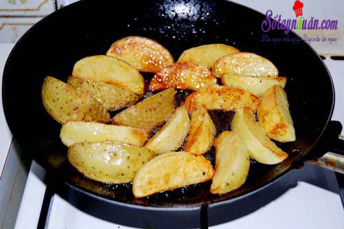 Bẹ sườn nướng mật ong thơm nức mũi