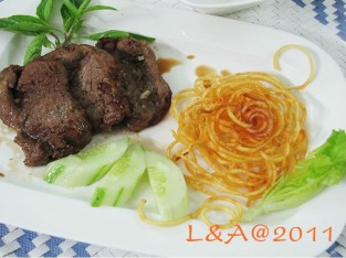 Beefsteak với khoai tây chiên
