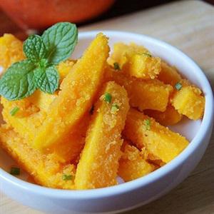 Cách làm bí đỏ chiên trứng muối