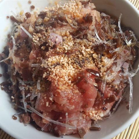 Cách làm bí đỏ dồn thịt hấp