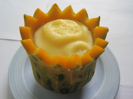 Bí đỏ hấp trứng sữa.