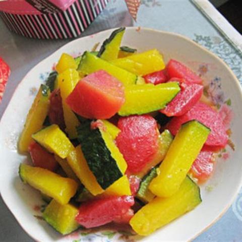 Cách làm bí đỏ xào mận