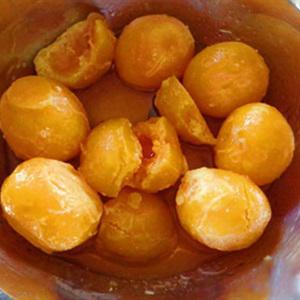 Cách làm bí đỏ xào trứng vịt muối