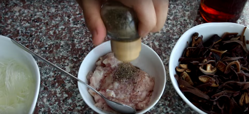 Bí kíp làm chân gà rang muối ngon bá đạo, chồng con ăn xong năn nỉ làm thêm