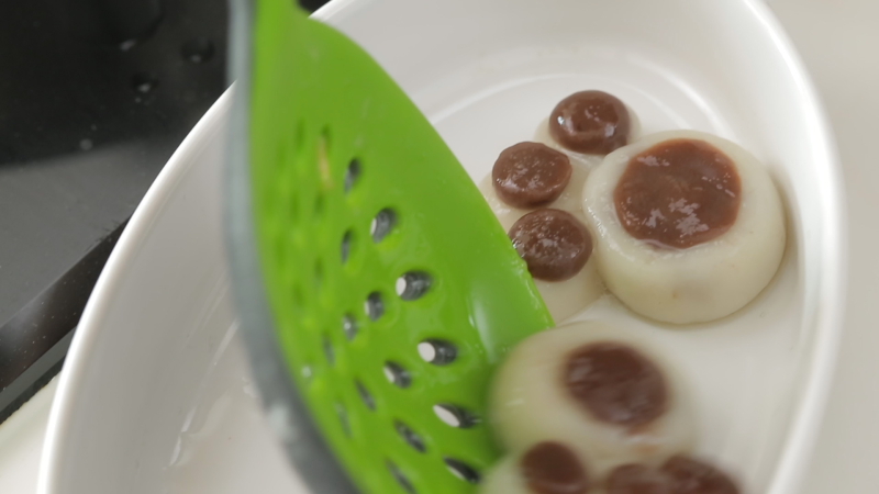 Bí kíp nấu chè vải hạt sen thơm ngon hấp dẫn