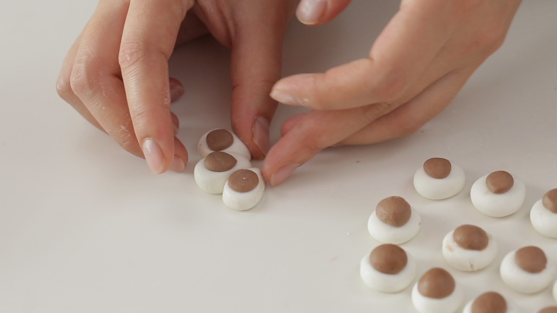 Bí kíp nấu chè vải hạt sen thơm ngon hấp dẫn