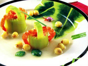 Bí nhồi tôm hầm hạt sen