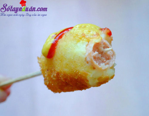 Bí quyết làm khoai tây bọc xúc xích chiên giòn cực ngon