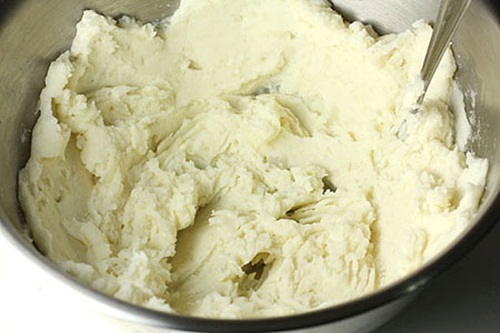 Bí quyết làm khoai tây nướng nguyên củ nhồi xúc xích béo ngậy, ăn 1 lại muốn ăn 10