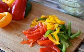 Bí quyết làm món thịt nạc thăn xào ớt chuông ngon