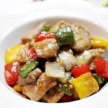 Bí quyết làm món thịt nạc thăn xào ớt chuông ngon