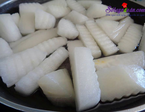 Bí quyết làm mứt bí đao thơm ngon hấp dẫn đón Tết