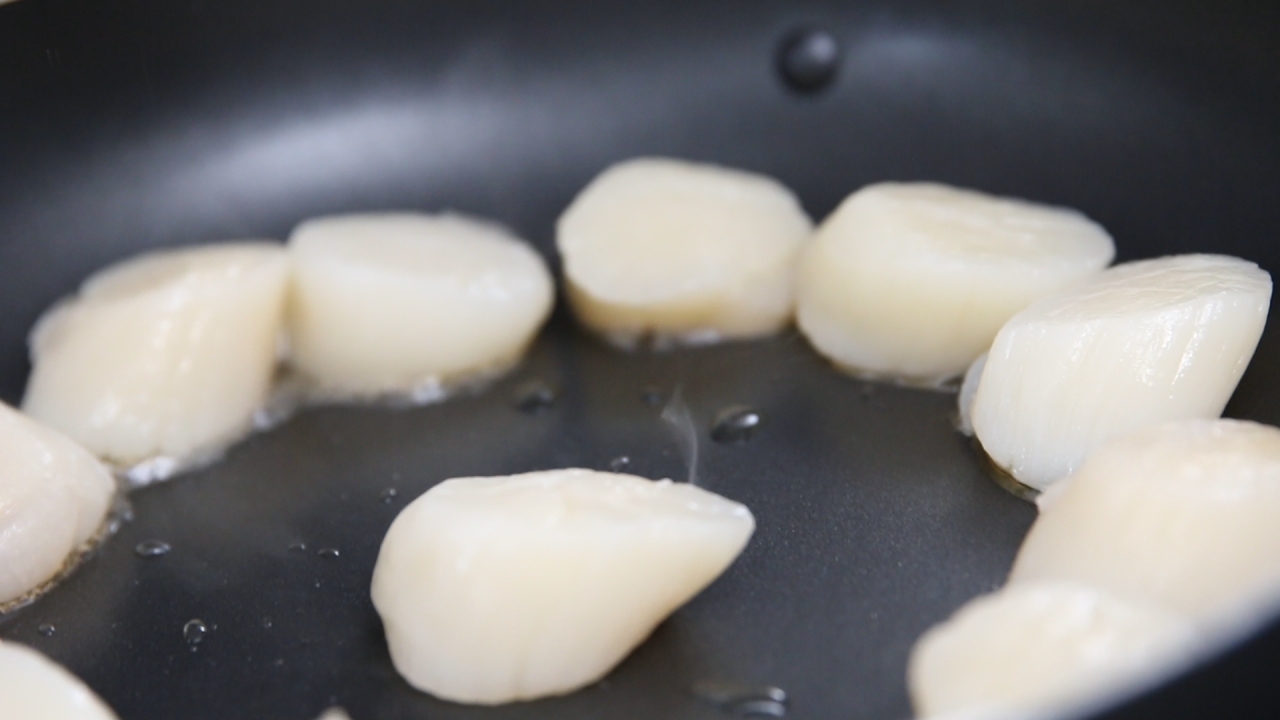 Bí quyết làm nem tai trộn thính cực ngon ngay tại nhà