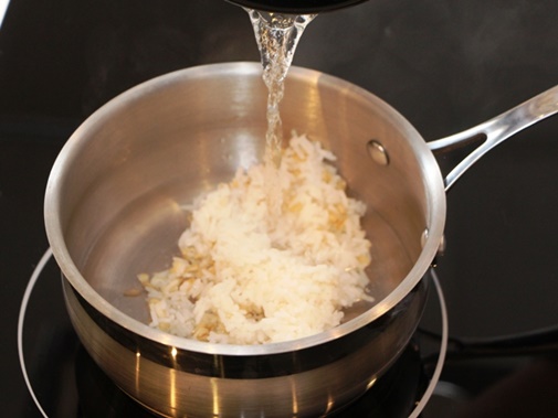 Bí quyết làm nước xốt mè chanh đơn giản đến bất ngờ