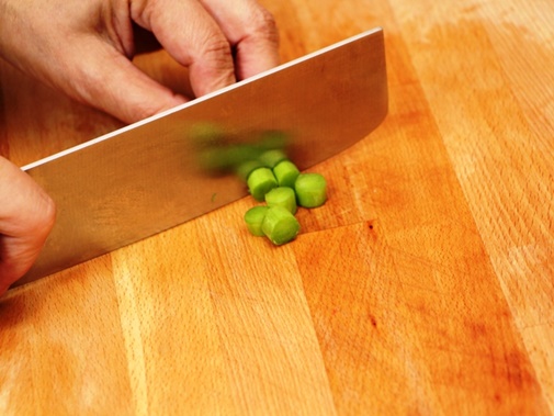 Bí quyết làm nước xốt mè chanh đơn giản đến bất ngờ