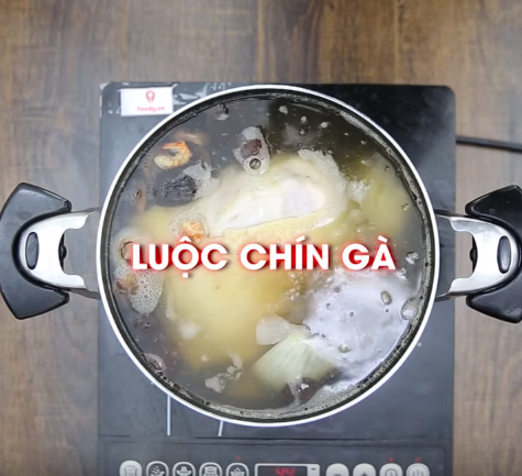 Bí quyết làm tai heo cuộn mộc nhĩ  giòn giòn lạ miệng, càng ăn càng mê