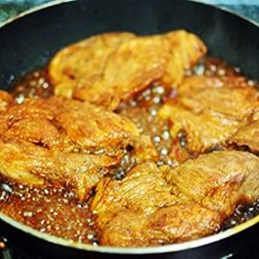 Bí quyết làm thịt bò xào cháy cạnh kiểu Trung lạ miệng mà vẫn mềm thơm hết ý