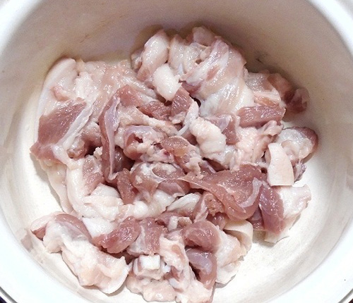 Bí quyết làm thịt kho trứng bằng nồi cơm điện chẳng cần tí nước màu nào