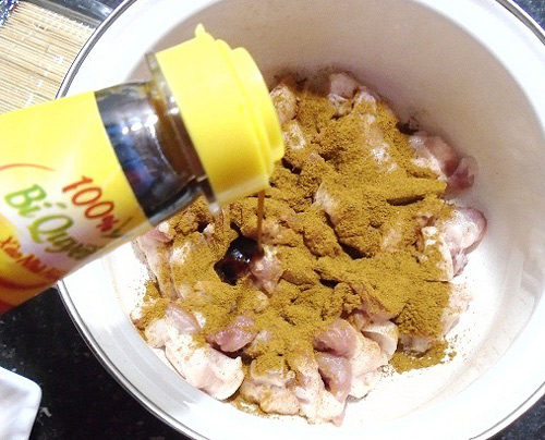 Bí quyết làm thịt kho trứng bằng nồi cơm điện chẳng cần tí nước màu nào