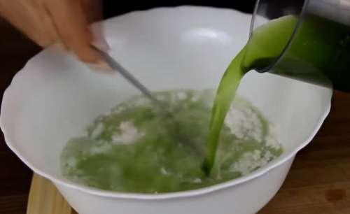 Bí quyết làm trứng muối ngon   đơn giản, chỉ sau 1 đêm là ăn được ngay