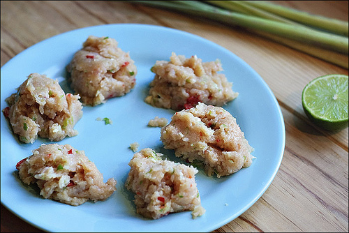 Bí quyết nấu chè bột báng thanh long đơn giản