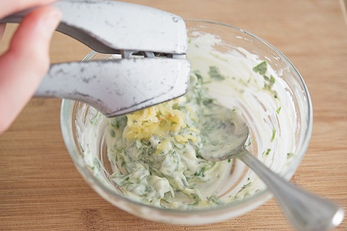 Bí quyết nấu soup đậu nành với nấm và rau cải