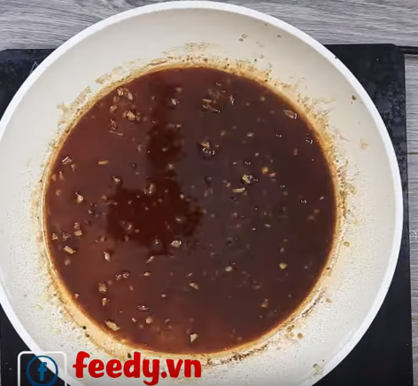 Biến tấu món sườn xào chua ngọt quen thuộc với sốt me ngon "rớt nước mắt"