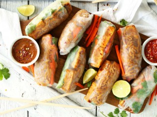 Biến tấu ngon lạ với Pad Thái cuốn