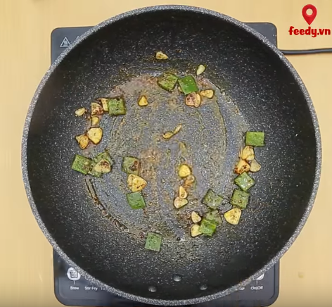 Biến tấu tokbokki Hàn Quốc thành món bánh gạo nướng xiên thịt bò ngon miễn bàn