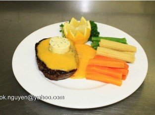 Bít-tết sốt bơ trứng