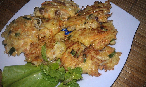 Bò bằm rau củ ngũ sắc chiên viên