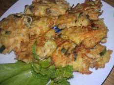 Bò bằm rau củ ngũ sắc chiên viên