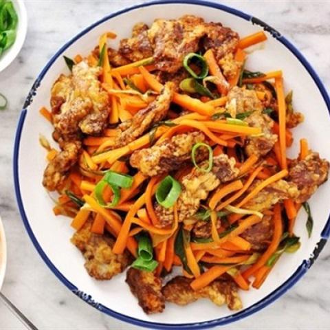 Cách làm bò chiên sốt chua ngọt