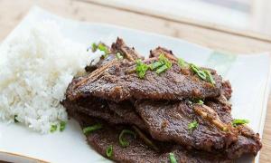 Bò cuộn nấm kim châm áp chảo thơm mềm ngon ngọt hấp dẫn vô cùng