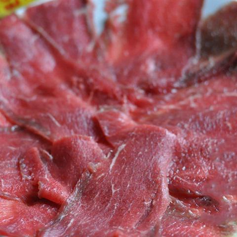 Cách làm bò cuộn nấm phô mai