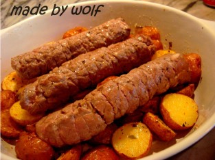 Bò cuộn phô mai và khoai tây đút lò