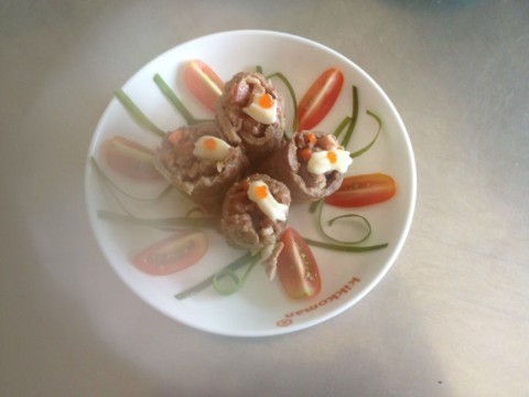 Bò cuộn thịt xông khói