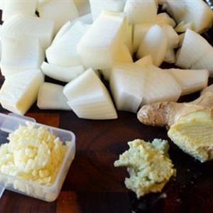 Cách làm bò hầm cà ri và nước cốt dừa