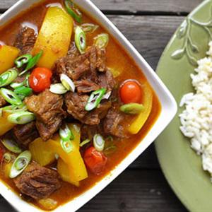 Cách làm bò hầm cà ri và nước cốt dừa