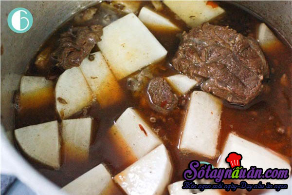 Bò hầm cay xua tan cái rét