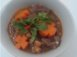 Bò hầm đậu trắng