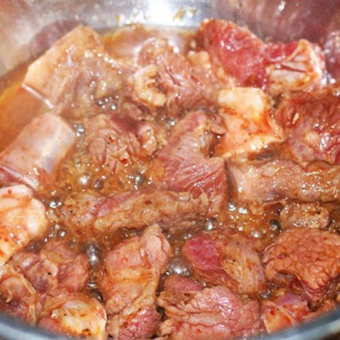 Cách làm bò hầm hạt dẻ